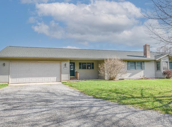 204 W Hatmaker Road, Coldwater, MI 49036