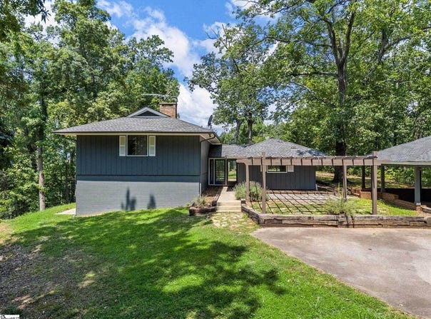 222 Bird Mountain Ridge, Landrum, SC 29356