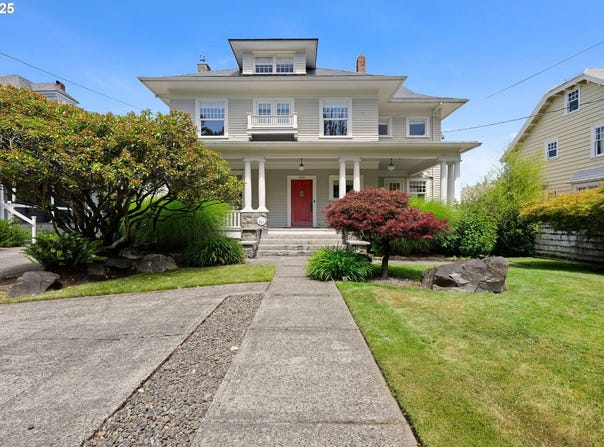 1656 IRVING AVE, Astoria, OR 97103