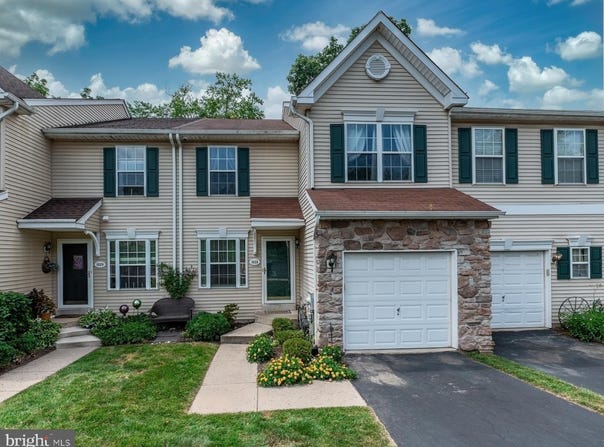 1028 COLIN DRIVE, ROYERSFORD, PA 19468