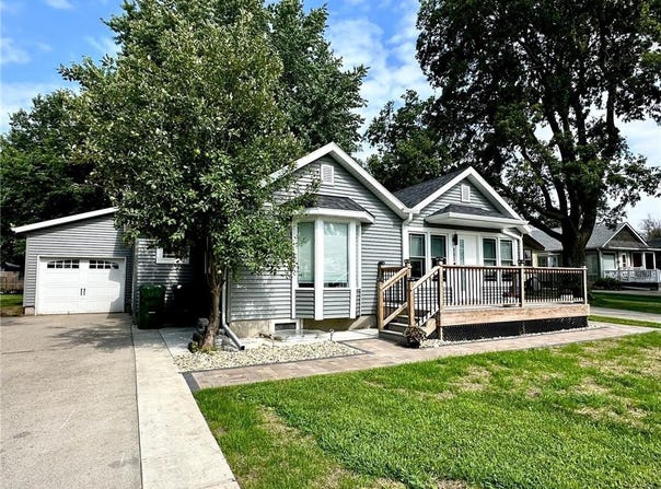 710 W Lake Avenue, Worthington, MN 56187