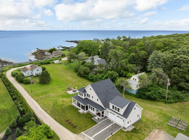 23 Peabbles Cove Road, Cape Elizabeth, ME 04107