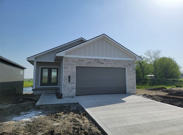 1131 NW Sproul Drive, Waukee, IA 50263
