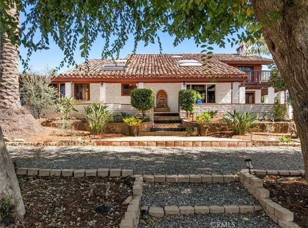 11550 Old Castle, Valley Center, CA 92082