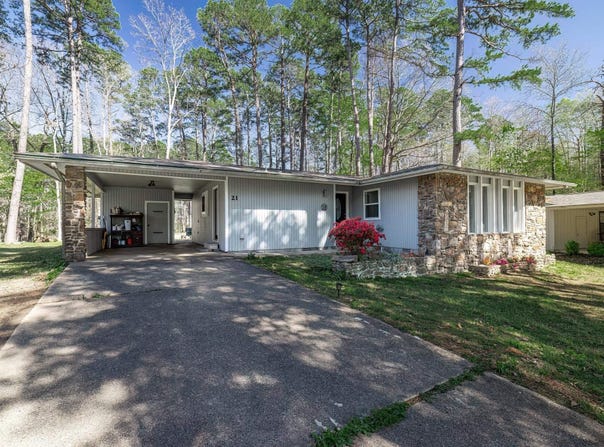 21 Alina Lane, Hot Springs Village, AR 71909