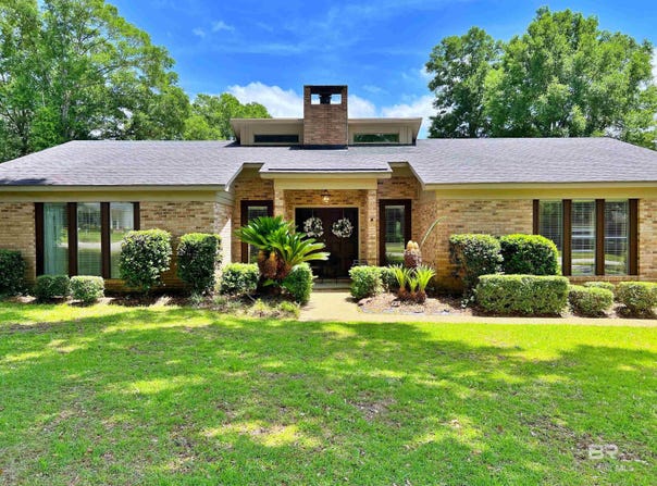 107 Charlotte Court, Daphne, AL 36526