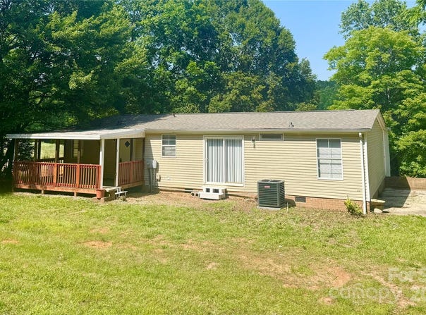 121 C & K Drive unit: 60, Taylorsville, NC 28681