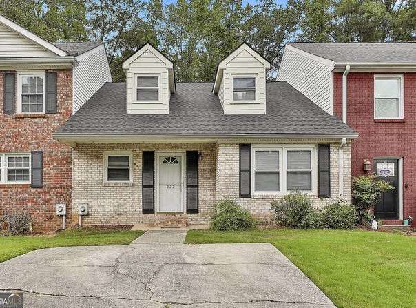 222 Flat Creek, Peachtree City, GA 30269