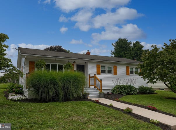 314 QUITTAPAHILLA DRIVE, LEBANON, PA 17042