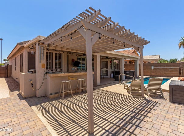18080 W SPENCER Drive, Surprise, AZ 85374