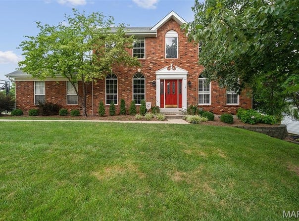 415 Lynwood Forest Drive, Manchester, MO 63021