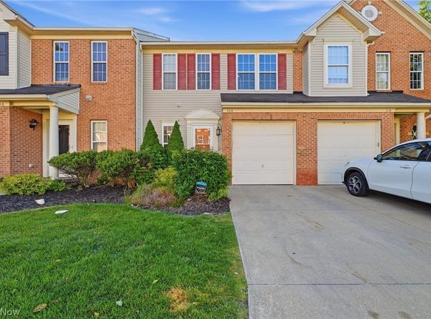 108 Clay Court, Berea, OH 44017