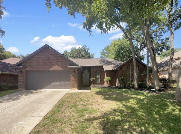 615 Sweet Gum Drive, Euless, TX 76039