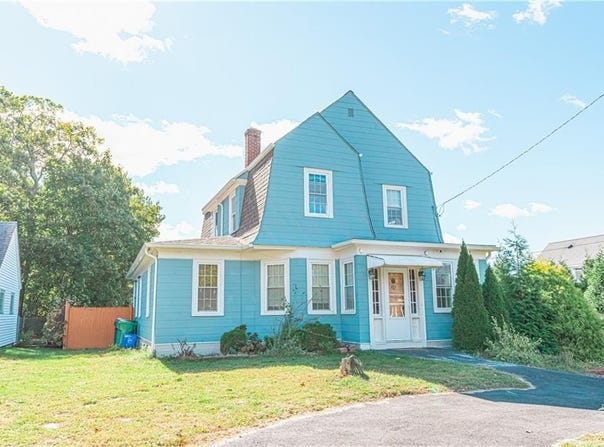 62 Lincoln Avenue, Warwick, RI 02888