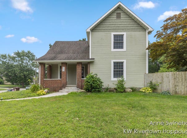317 W Lincoln Avenue, Ionia, MI 48846