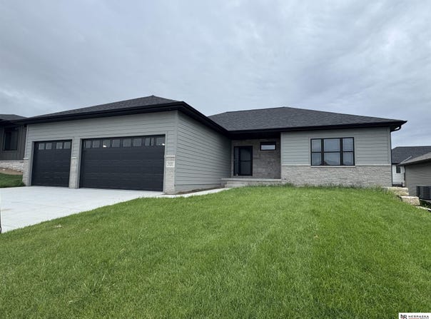 535 N 108th Street, Lincoln, NE 68527
