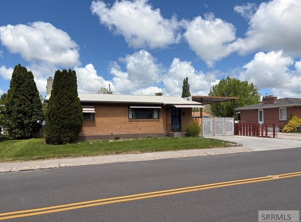 1219 Meadowbrook Lane, Pocatello, ID 83201