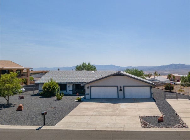 823 Warren Road, Bullhead City, AZ 86429