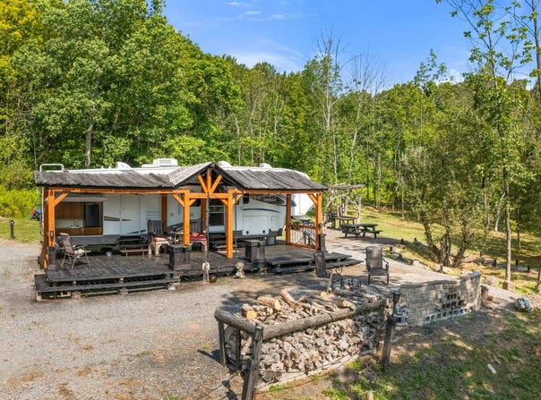 L55 Arnold Rd, Preston Hollow, NY 12469