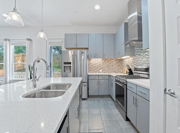 8922 Menchaca RD, Austin, TX 78748