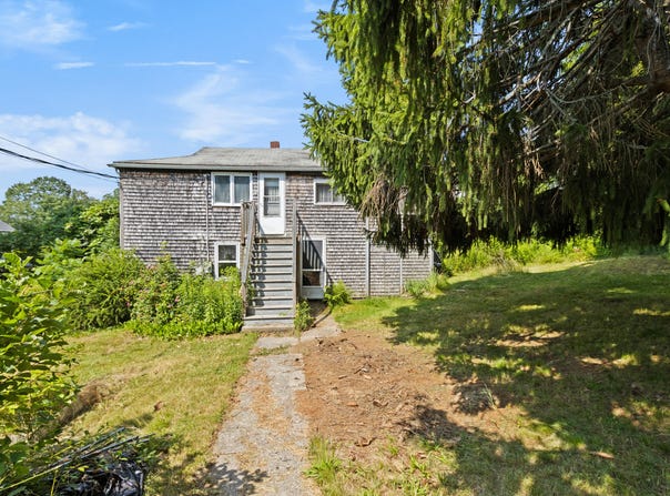 12 Merriam Street, Portland, ME 04108