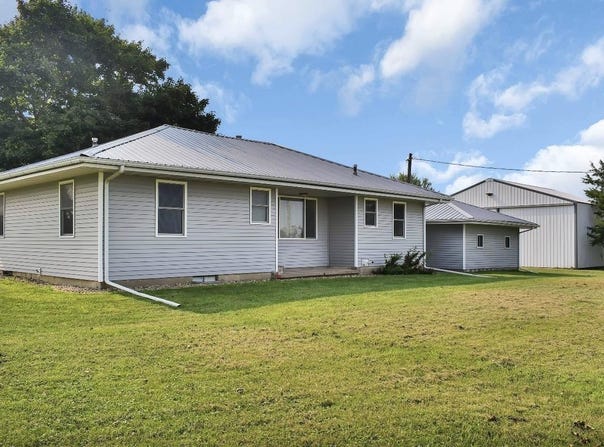 5955 Osage Road, Waterloo, IA 50703