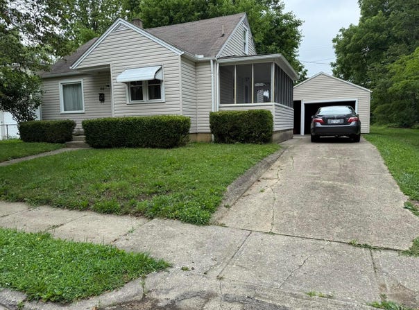 198 N Oak Street, London, OH 43140