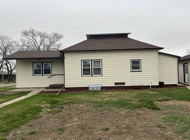 401 S Delaware Avenue, Platte, SD 57369