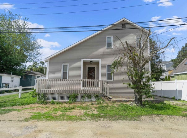 5 Ina Avenue, Hampton, NH 03842