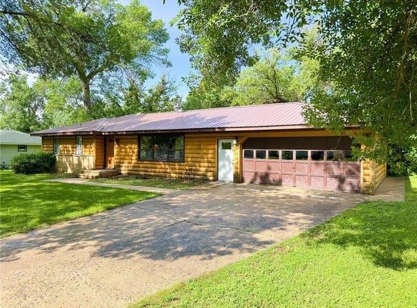 210 7th Avenue SE, Elbow Lake, MN 56531