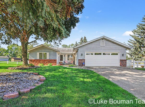 1060 Legion Park Drive, Holland, MI 49423