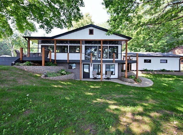 3732 W Hillcrest Lane, Sarona, WI 54870