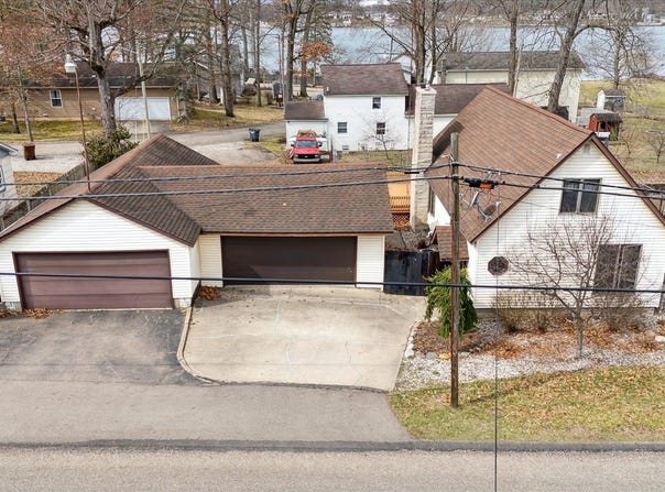 1375 Woodland Beach, Battle Creek, MI 49014