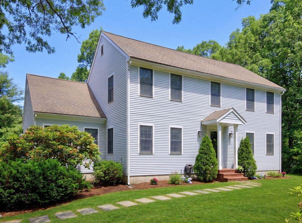2 Harpers Hollow, East Sandwich, MA 02537
