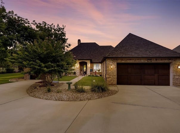 5927 Pebble Beach Court, Granbury, TX 76049