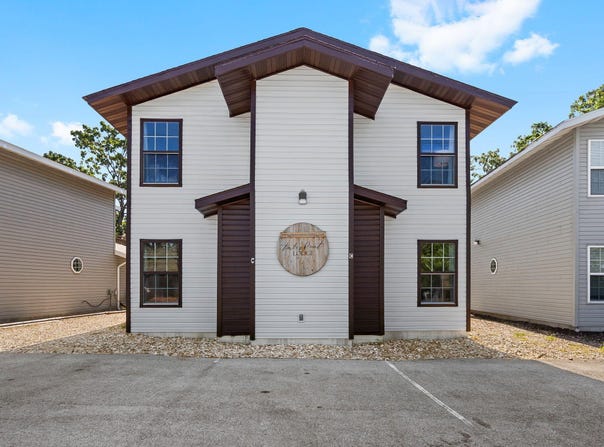 60 Timber Oaks Trail, Branson, MO 65616