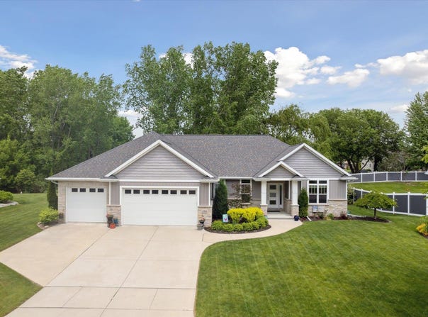 2511 REMINGTON Road, GREEN BAY, WI 54302
