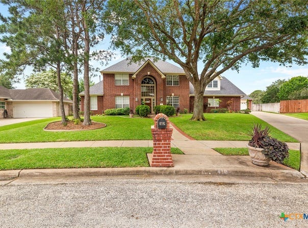 416 Edgewater, Victoria, TX 77904