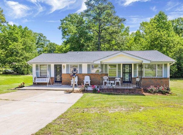 1637 1ST STREET, CENTER POINT, AL 35215