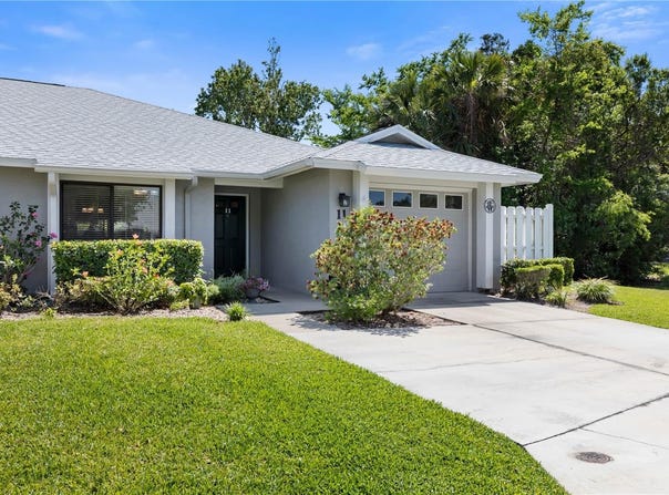 11 LAKE FOREST COURT N, PALM COAST, FL 32137
