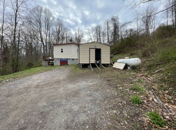 1078 Prudence Rd, Oak Hill, WV 25901