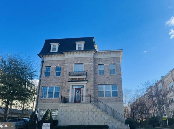 601 SPRINTSAIL Way, OXON HILL, MD 20745