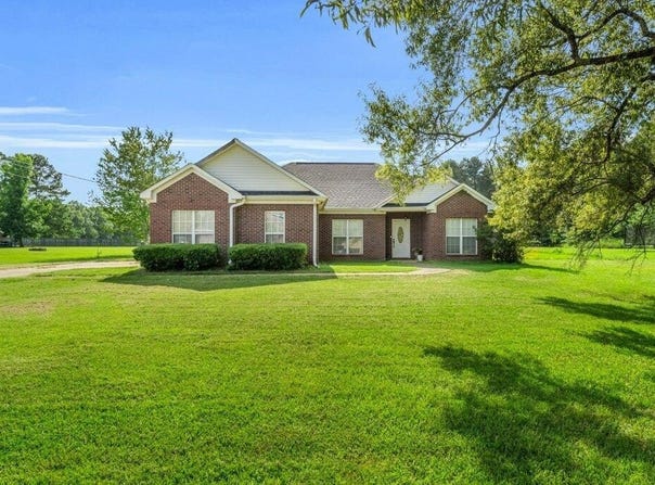 159 Cow Creek Rd, Starkville, MS 39759