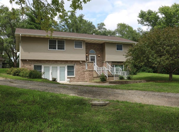 226 HUBBARD Road, COUNCIL BLUFFS, IA 51503