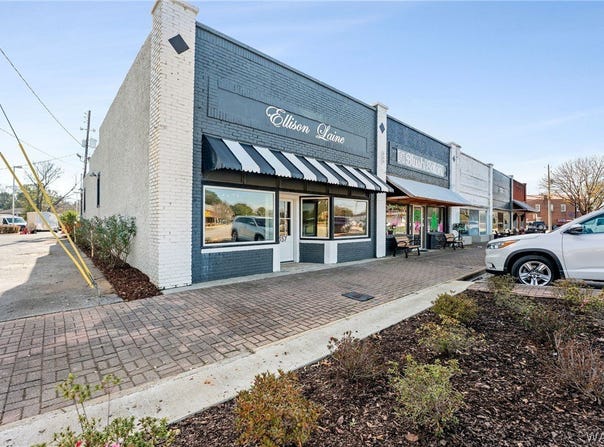 357 MARKET Street, Moundville, AL 35474