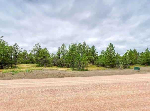 9 Freedom Drive E, Pine Haven, WY 82721