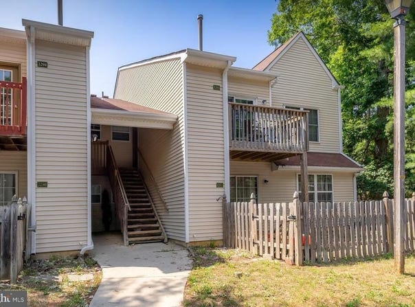 1295 TRISTRAM CIRCLE, MANTUA, NJ 08051