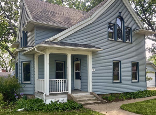 401 High Street, Decorah, IA 52101
