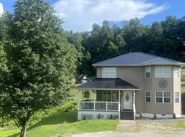3419 Garretts Creek Road, Wayne, WV 25570