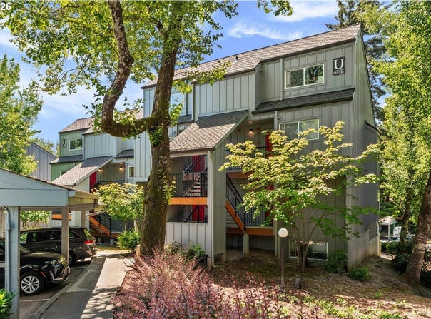 4 TOUCHSTONE, LakeOswego, OR 97035